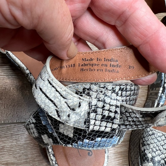 Free People Paris Blue Snake Skin Platform Sandals Size 39/8.5 - Picture 9 of 11